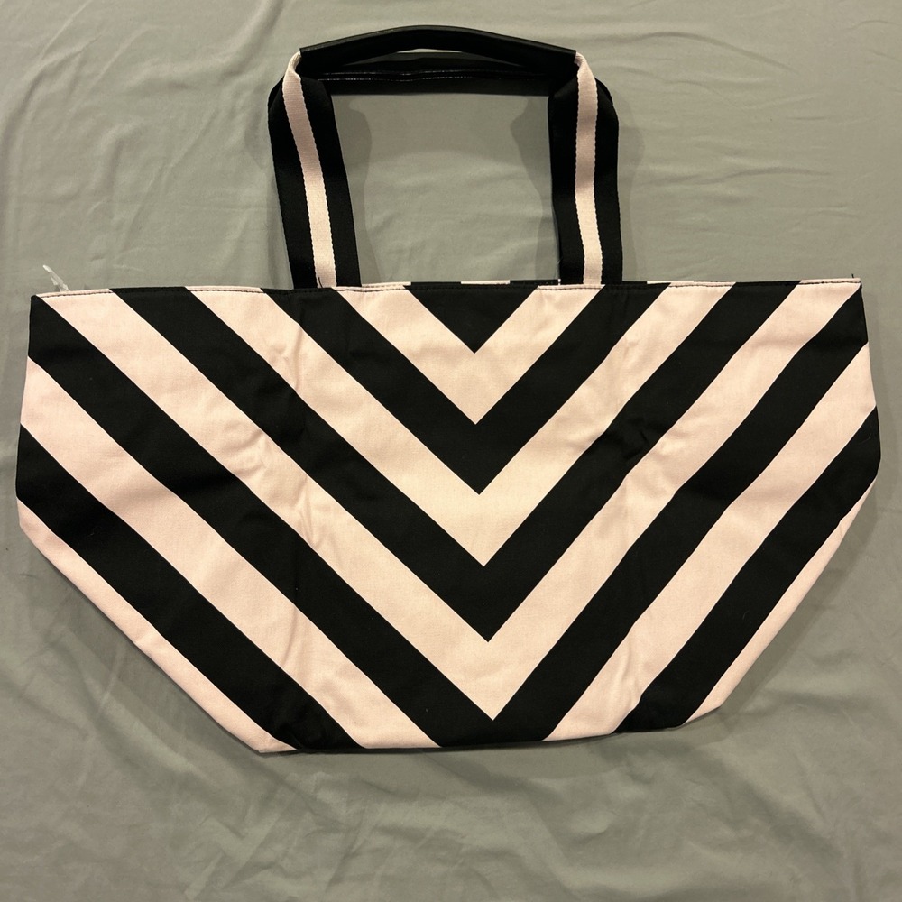 VICTORIA'S SECRET PINK AND BLACK STRIPED ZIPPERED WEEKENDER TOTE BAG - NEW W/TAG - Picture 8 of 8